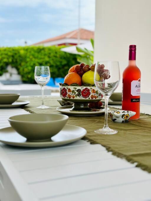 Beachfront Villa And Pool ปัวร์โตเดซานตีอาโก ภายนอก รูปภาพ